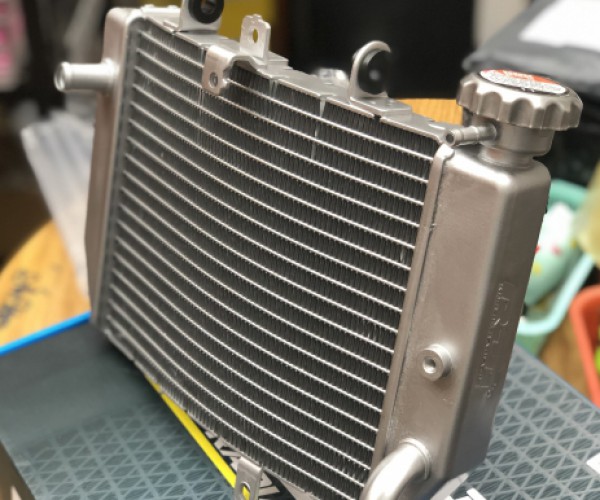 Két nước Radiator Winner